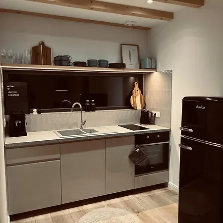 Leniviec לוביאטובו