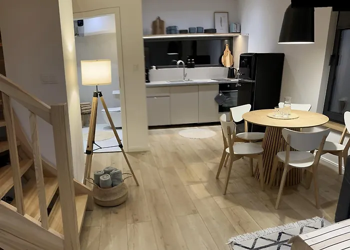 度假居 Leniviec *